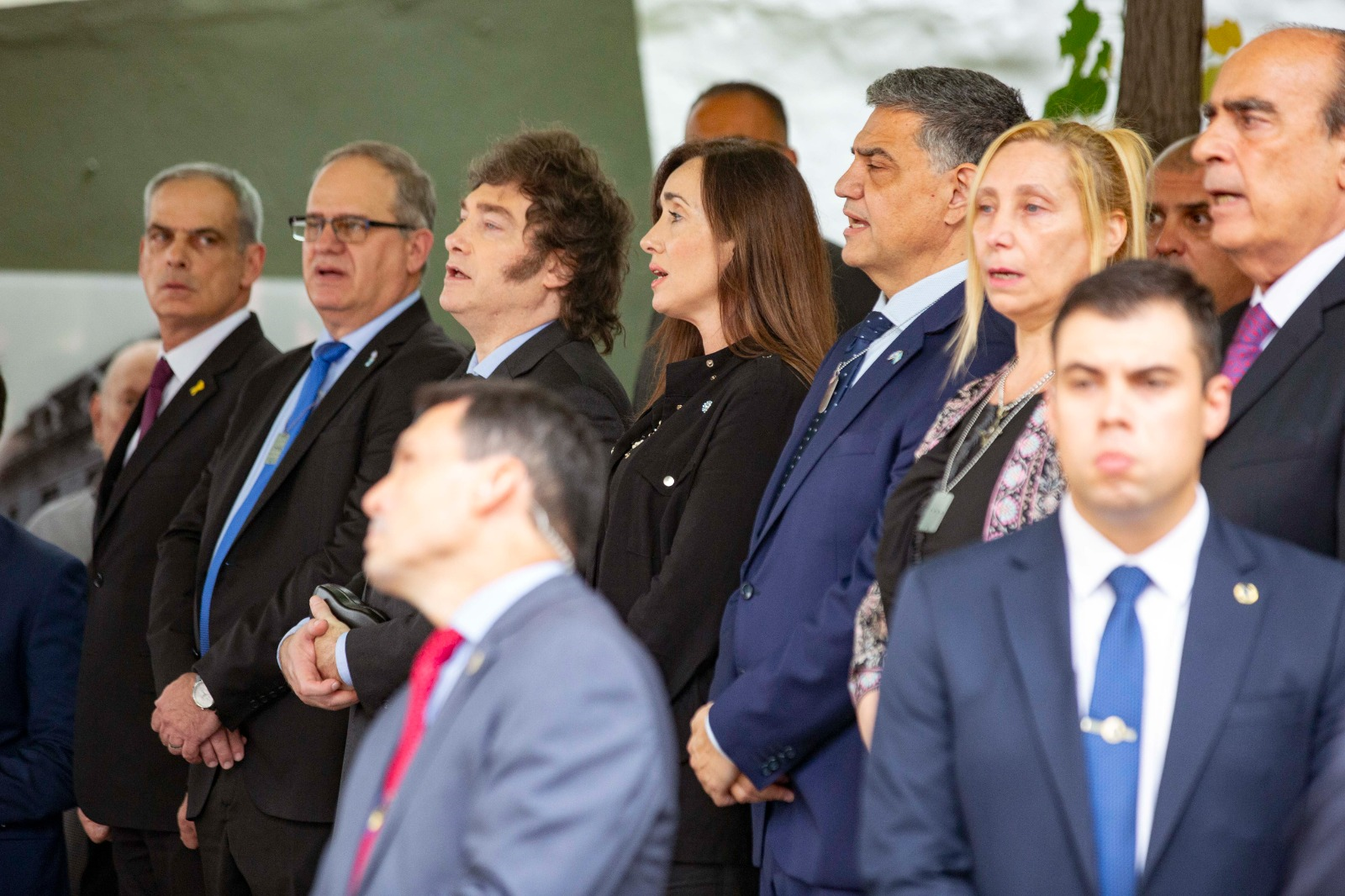 El presidente y la vicepresidente de la Nación, Javier Milei y Victoria Villarruel; junto al Jefe de Gobierno de la Ciudad de Buenos Aires, Jorge Macri.