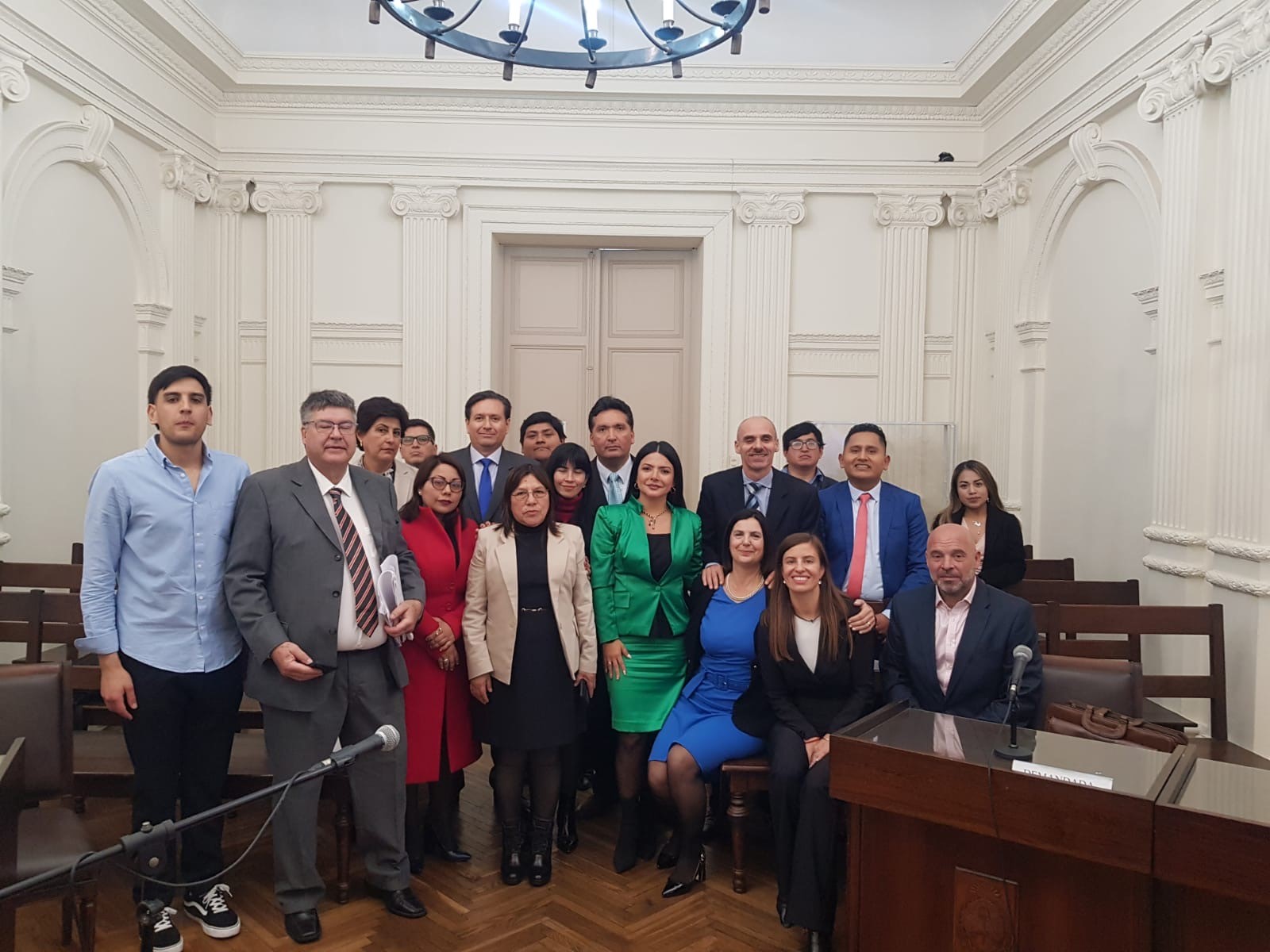 Imagen grupal de todos los asistentes