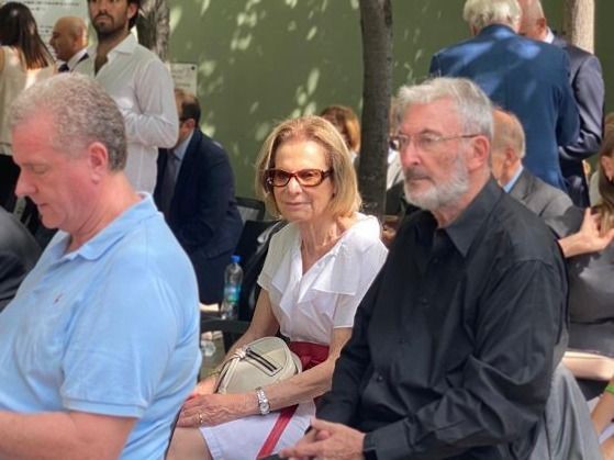 La Dra. Inés M. Weinberg asistiendo al acto por el atentado a la Embajada de Israel.