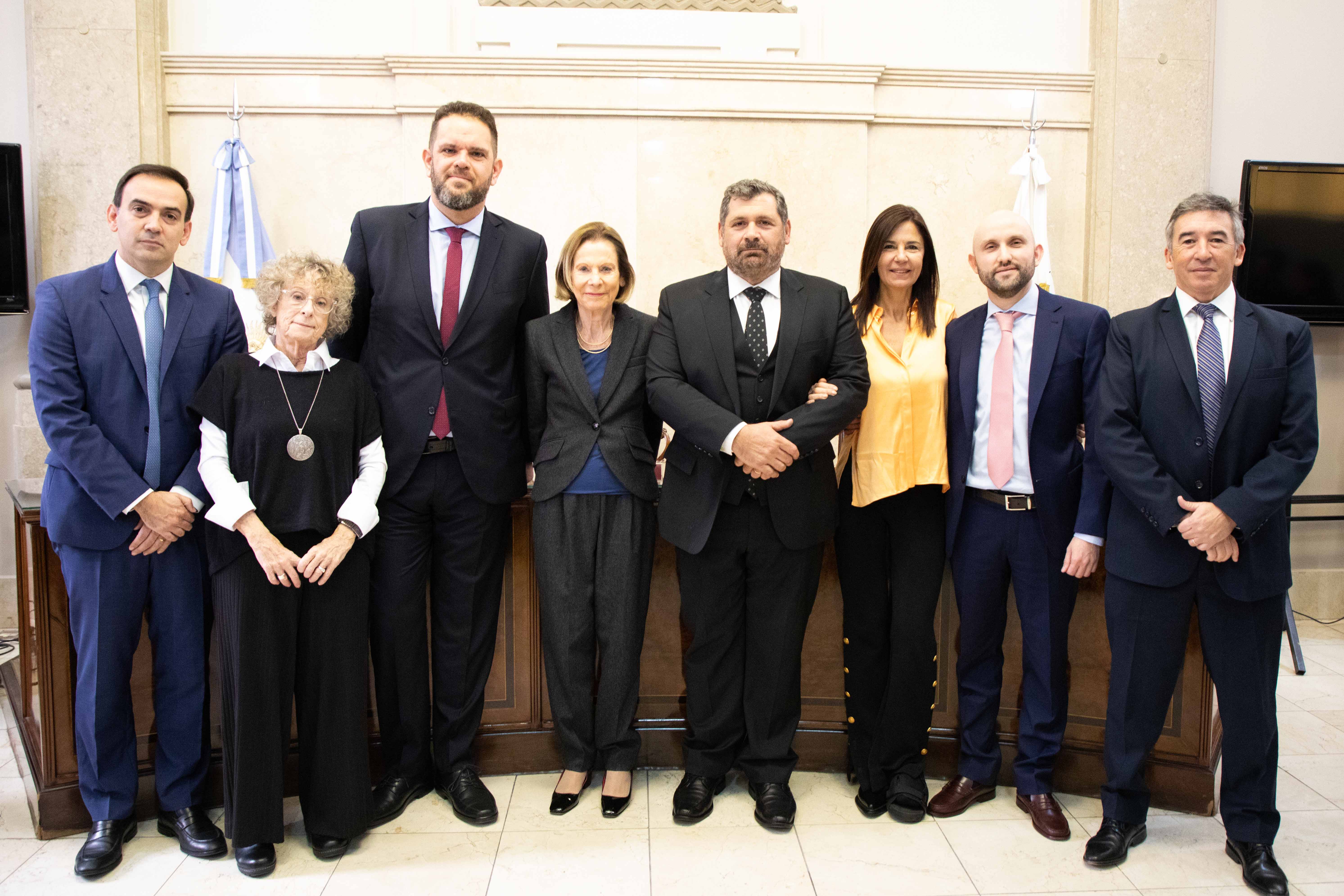 Francisco Quintana, la juezas Inés M. Weinberg, Alicia Ruiz, Marcela De Langhe y el juez Santiago Otamendi, Julio Rebequi, Juan Manuel Neumann y Christian Brandoni Nonell