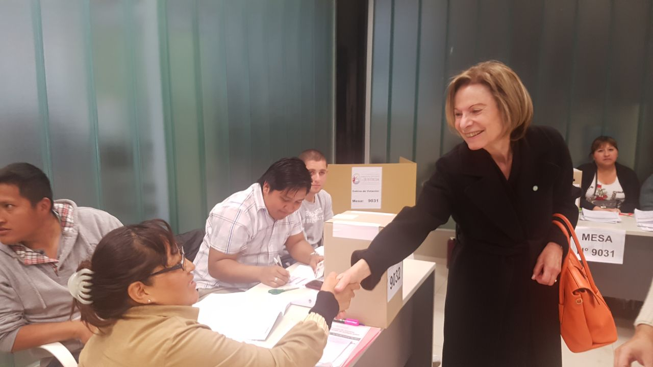 La juez Inés M. Weinberg en la sede de la Comuna 8.