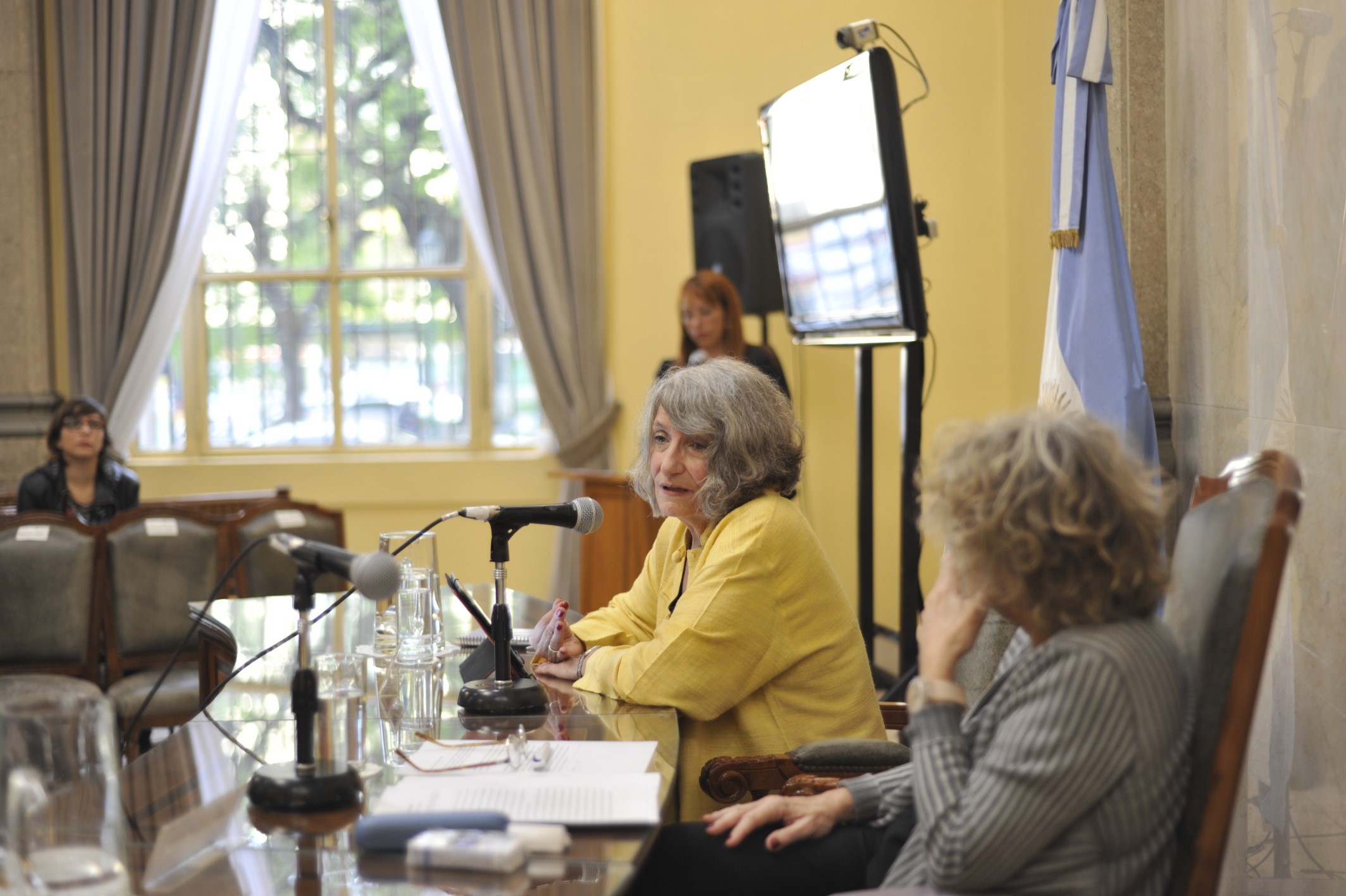 La Dra. María Jesús Izquierdo durante su exposición.