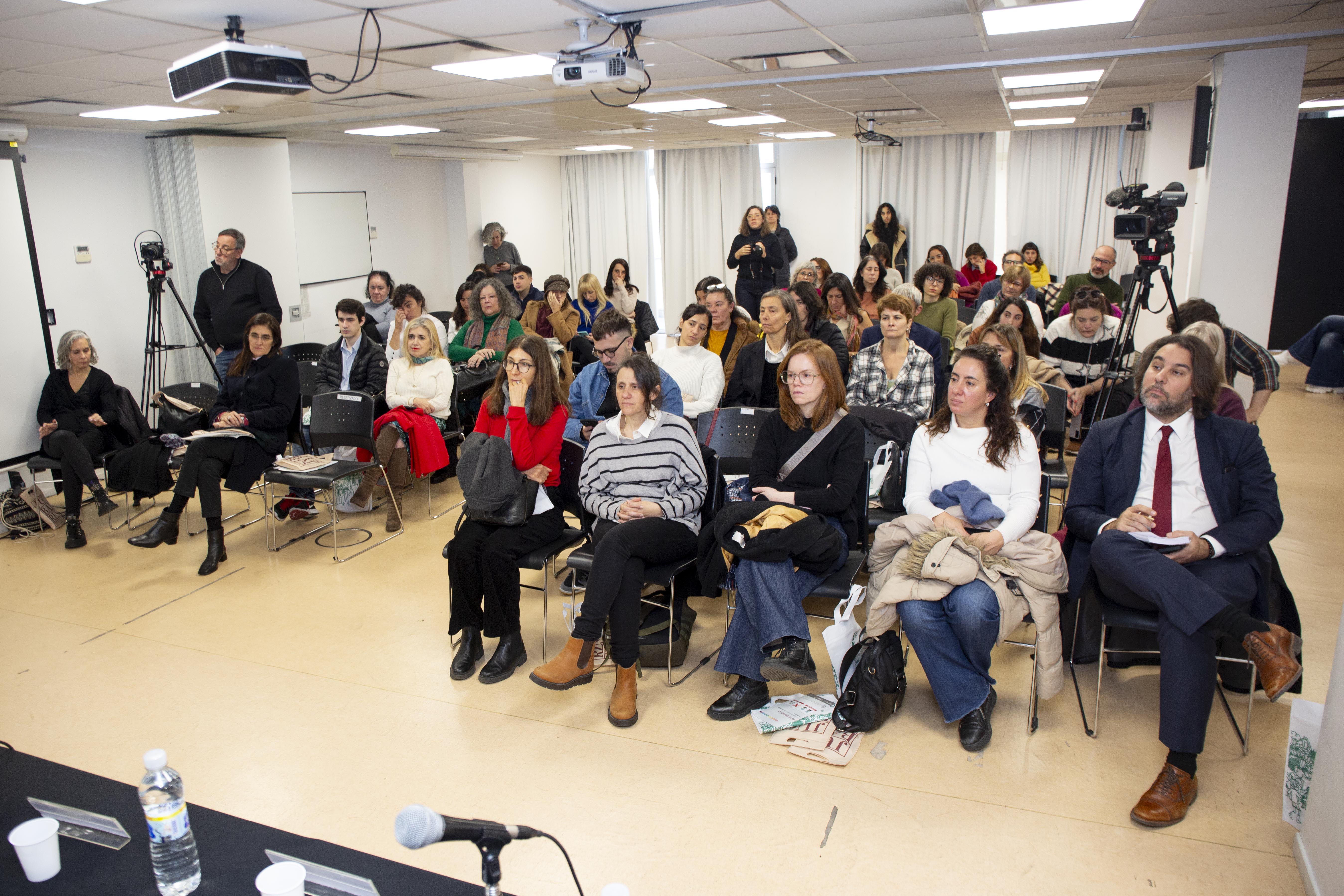 Auditorio en el acto de lanzamiento de la campaña &quot;Entornos laborales libres de violencias de género y acoso&quot;