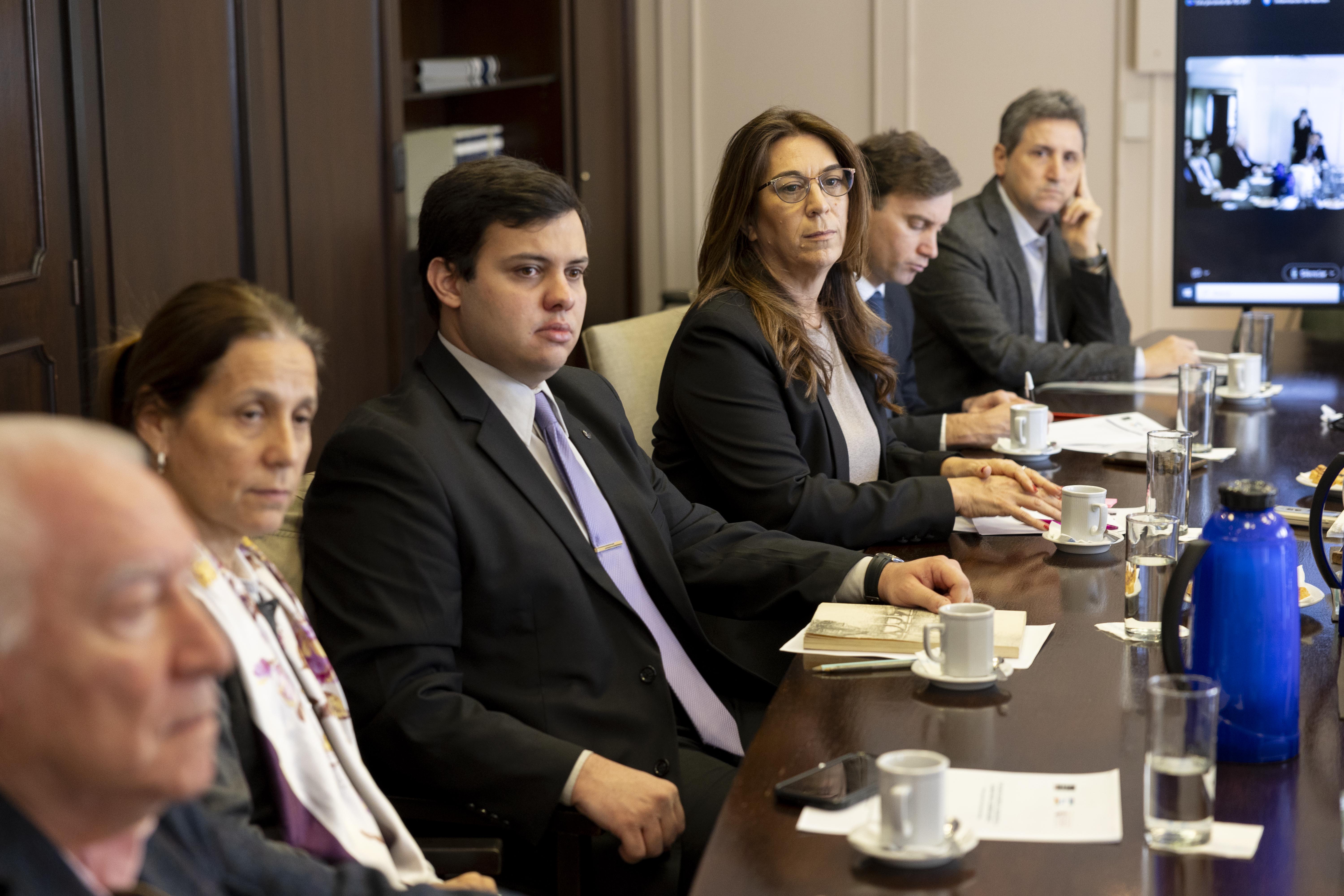 El Dr. Ramón Brenna, Facultad de Derecho, UBA; Maria Florencia Ghirardi , Tribunal Superior; Nicolás Pérez Torch, Observatorio de Jurisprudencia de la UCA;  junto a Paula Rómulo, Juan Manuel Ibarra y Cristian Lecadito del TSJ CABA