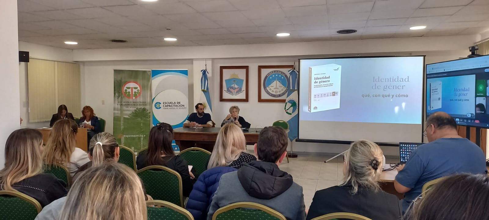 La actividad se realizó en la Escuela de Capacitación del Poder Judicial de la provincia de Neuquén.